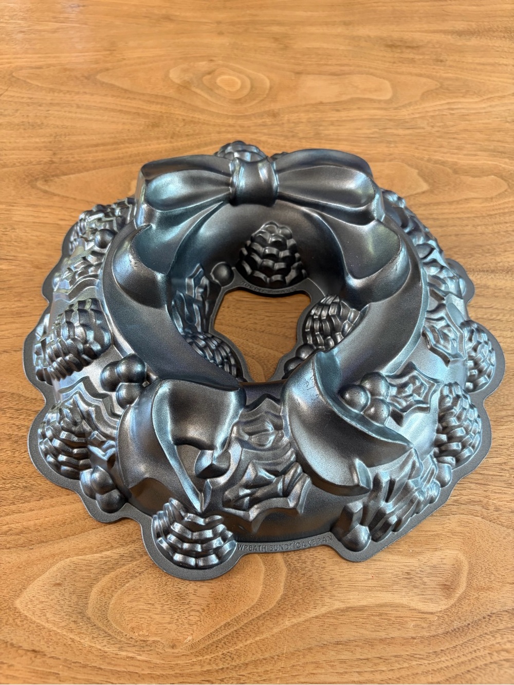 Nordic Ware Wreath Bundt Pan - Metallic